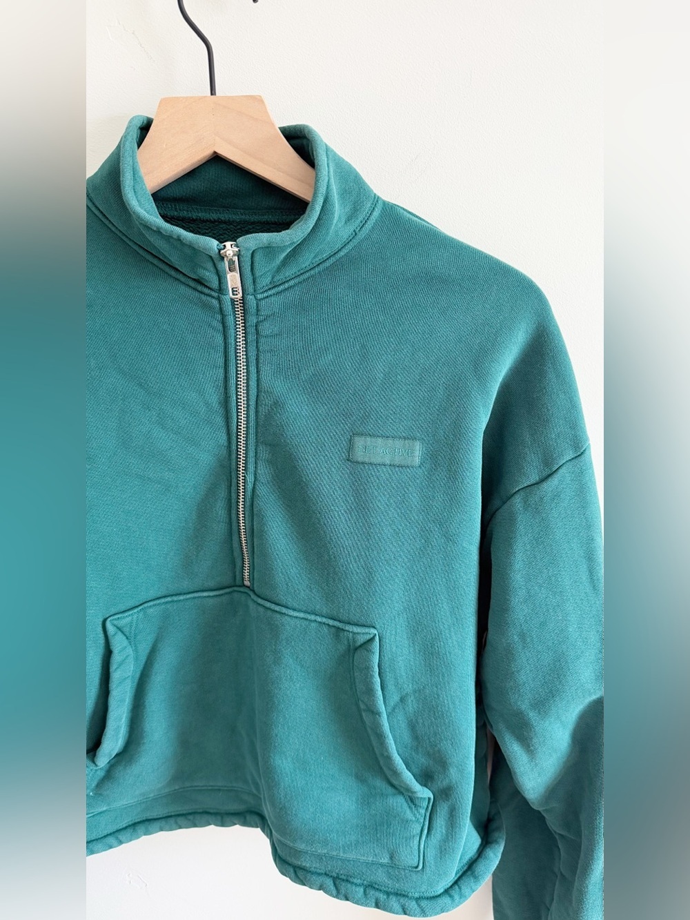 Set Active 1/4 Zip Cropped Sweatshirt - Picture 5 of 8